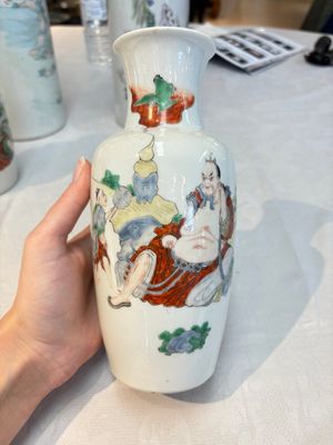 A pair of Chinese polychrome 'Zhong Kui' vases and two qianjiang cai hat stands, Jiangxi Ciye Gongsi 江西瓷业公司 mark, 20th C. — photo 1