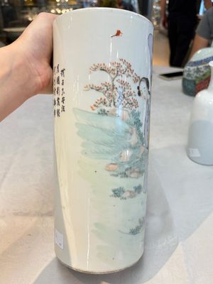 A pair of Chinese polychrome 'Zhong Kui' vases and two qianjiang cai hat stands, Jiangxi Ciye Gongsi 江西瓷业公司 mark, 20th C. — photo 24