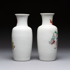 A pair of Chinese polychrome 'Zhong Kui' vases and two qianjiang cai hat stands, Jiangxi Ciye Gongsi 江西瓷业公司 mark, 20th C. — photo 11