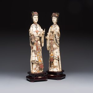 A pair of Chinese polychromed carved bone figures of divinities, 20th C. — foto 1