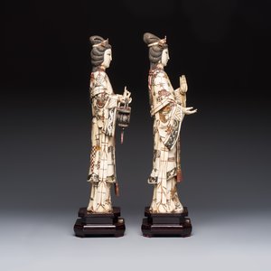 A pair of Chinese polychromed carved bone figures of divinities, 20th C. — foto 5