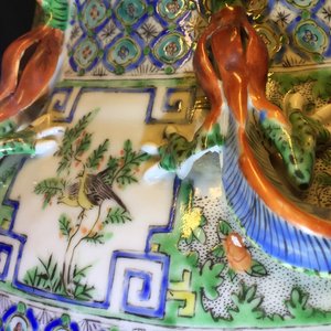 A pair of Chinese porcelain Canton famille verte vases, 19th C. — photo 8
