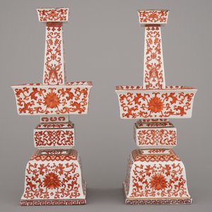 A pair of Chinese porcelain coral red decorated altar candlesticks, 19th C. — 照片 2