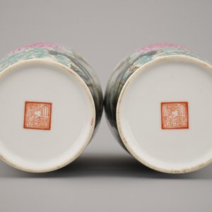 A pair of Chinese porcelain famille rose vases with quails, early 20th C. — photo 8
