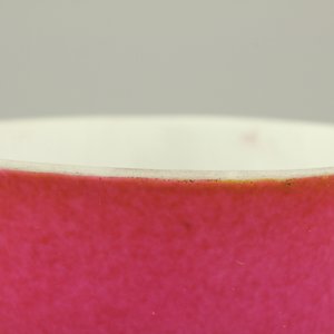 A pair of Chinese porcelain ruby ground wine cups, 19th C. — 照片 5