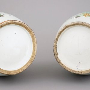 Paar vazen in Chinees porselein met taferelen in een paleisinterieur, 19e-20e eeuw — foto 5