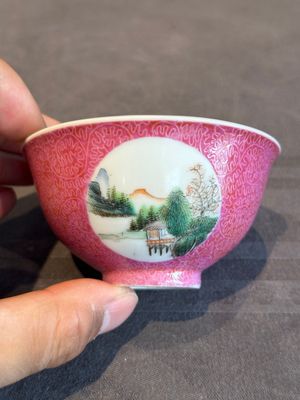 A pair of Chinese puce-sgraffito-ground 'landscape' bowls, Qianlong mark, Republic — photo 13
