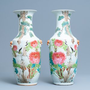 A pair of Chinese qianjiang cai 'crane and lotus flowers' vases, 19/20th C. — 照片 1