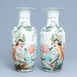 A pair of Chinese qianjiang cai vases with birds among foliage, 19/20th C. — 照片 1