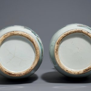 A pair of Chinese qianjiang cai vases with figures in a garden, 19/20th C. — photo 6