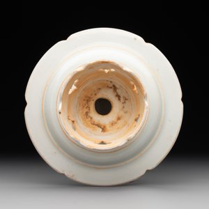A pair of Chinese qingbai vases and a cup on a stand, 20th C. — foto 14
