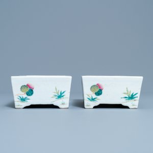 A pair of Chinese rectangular famille rose jardinières, 19th C. — 照片 3