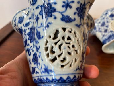 A pair of Chinese reticulated and double-walled blue and white Ming-style beakers with lotus scrolls, Qianlong — photo 9