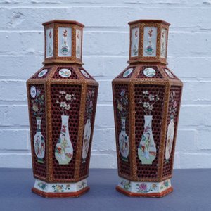 A pair of Chinese reticulated double-walled hexagonal famille rose vases, Yongzheng — photo 11