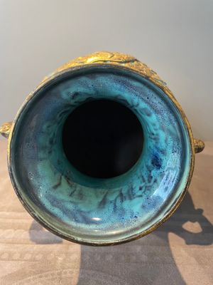 A pair of Chinese robin's egg and faux bronze-glazed 'hu' vases, Qianlong mark, 19th C. — foto 12
