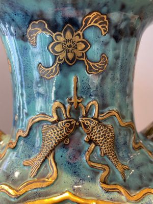 A pair of Chinese robin's egg and faux bronze-glazed 'hu' vases, Qianlong mark, 19th C. — foto 2