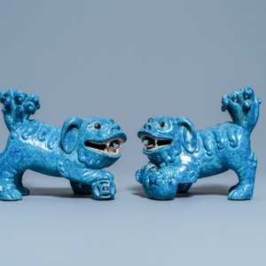 A pair of Chinese robin's egg-glazed models of Buddhist lions, 19th C. — photo 2