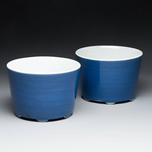 A pair of Chinese sacrificial blue-glazed jardinières, Yongzheng mark, 19th C. — photo 1
