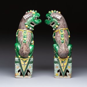 A pair of Chinese sancai-glazed Buddhist lions, 19/20th C. — foto 4