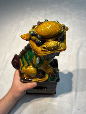 A pair of Chinese sancai-glazed Buddhist lions, Kangxi mark, 19th C. — photo 6