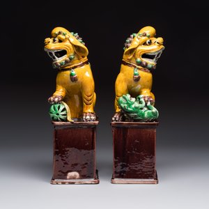 A pair of Chinese sancai-glazed Buddhist lions, Kangxi mark, 19th C. — photo 5