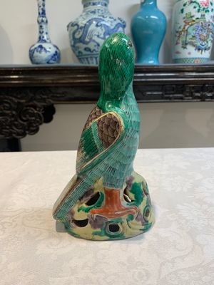 A pair of Chinese sancai-glazed parrots, 19th C. — photo 5