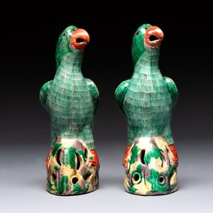 A pair of Chinese sancai-glazed parrots, 19th C. — photo 2