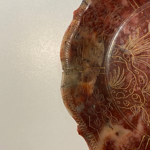 A pair of Chinese Shoushan soapstone gilt-decorated engraved cups and saucers, Kangxi — 照片 10