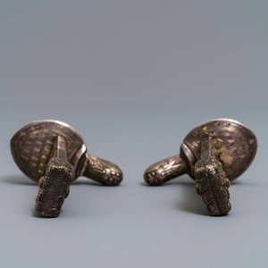 A pair of Chinese silver bixi turtle-shaped boxes, 19th C. — 照片 6