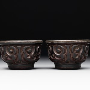 A pair of Chinese silver-lined tixi lacquer cups, Ming — photo 1