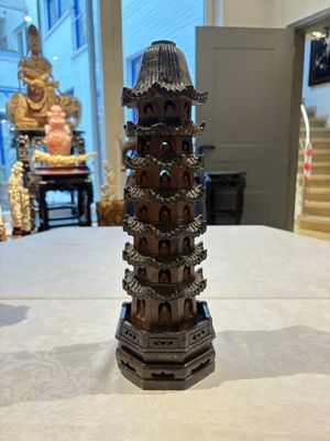 A pair of Chinese soapstone pagodas, 19/20th C. — 照片 4