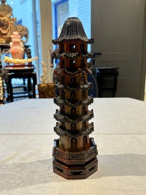 A pair of Chinese soapstone pagodas, 19/20th C. — 照片 8