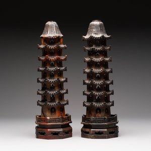 A pair of Chinese soapstone pagodas, 19/20th C. — 照片 2