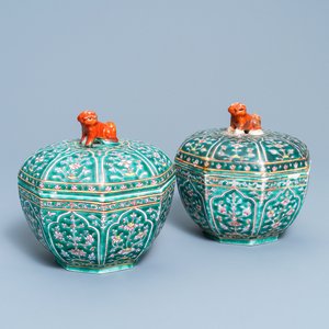 A pair of Chinese Thai market Bencharong covered boxes, 19th C. — photo 1