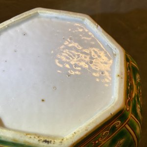 A pair of Chinese Thai market Bencharong covered boxes, 19th C. — photo 29