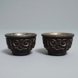 A pair of Chinese tixi lacquer cups, Ming — 照片 1