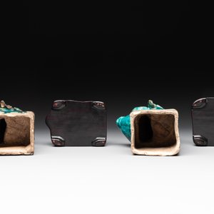 A pair of Chinese turquoise-glazed Buddhist lions on stands, probably Swatow kilns, 19th C. — photo 7