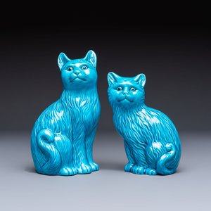 A pair of Chinese turquoise-glazed cats and a pair of Buddhist lions, 20th C. — photo 2