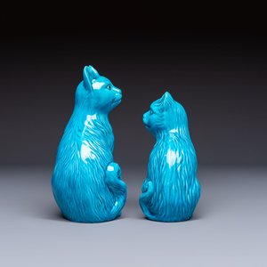 A pair of Chinese turquoise-glazed cats and a pair of Buddhist lions, 20th C. — photo 5