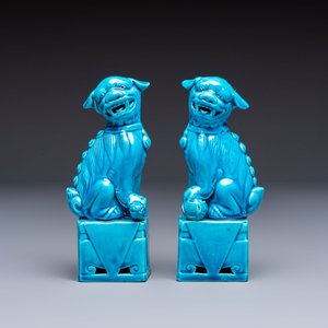 A pair of Chinese turquoise-glazed cats and a pair of Buddhist lions, 20th C. — photo 8