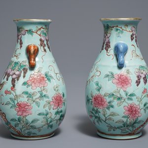 A pair of Chinese turquoise ground Dayazhai style hu vases, 19/20th C. — photo 2