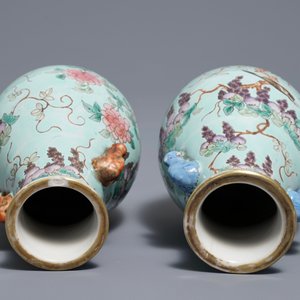 A pair of Chinese turquoise ground Dayazhai style hu vases, 19/20th C. — photo 6