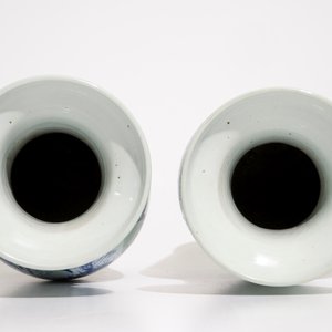 A pair of Chinese vases in blue and white on celadon ground with cranes, 19th C. — photo 6