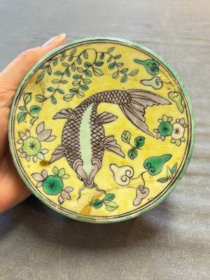 A pair of Chinese verte biscuit 'fish' jars and covers, 19th C. — photo 8