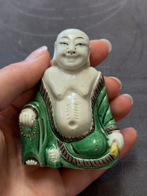 A pair of Chinese verte biscuit Milefo Buddhas, 19th C. — 照片 8