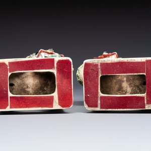 A pair of Chinese verte biscuit models of Buddhist lions, 18th C. — foto 7