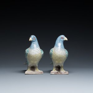 A pair of Chinese verte biscuit pigeons, 19/20th C. — 照片 3