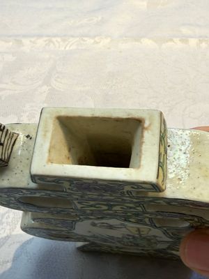 A pair of Chinese verte biscuit 'Shou' wine ewers, 19th C. — foto 23