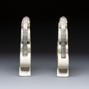 A pair of Chinese verte biscuit 'Shou' wine ewers, 19th C. — foto 6