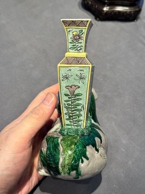A pair of Chinese verte biscuit vases resting on Buddhist lions, Kangxi — photo 16